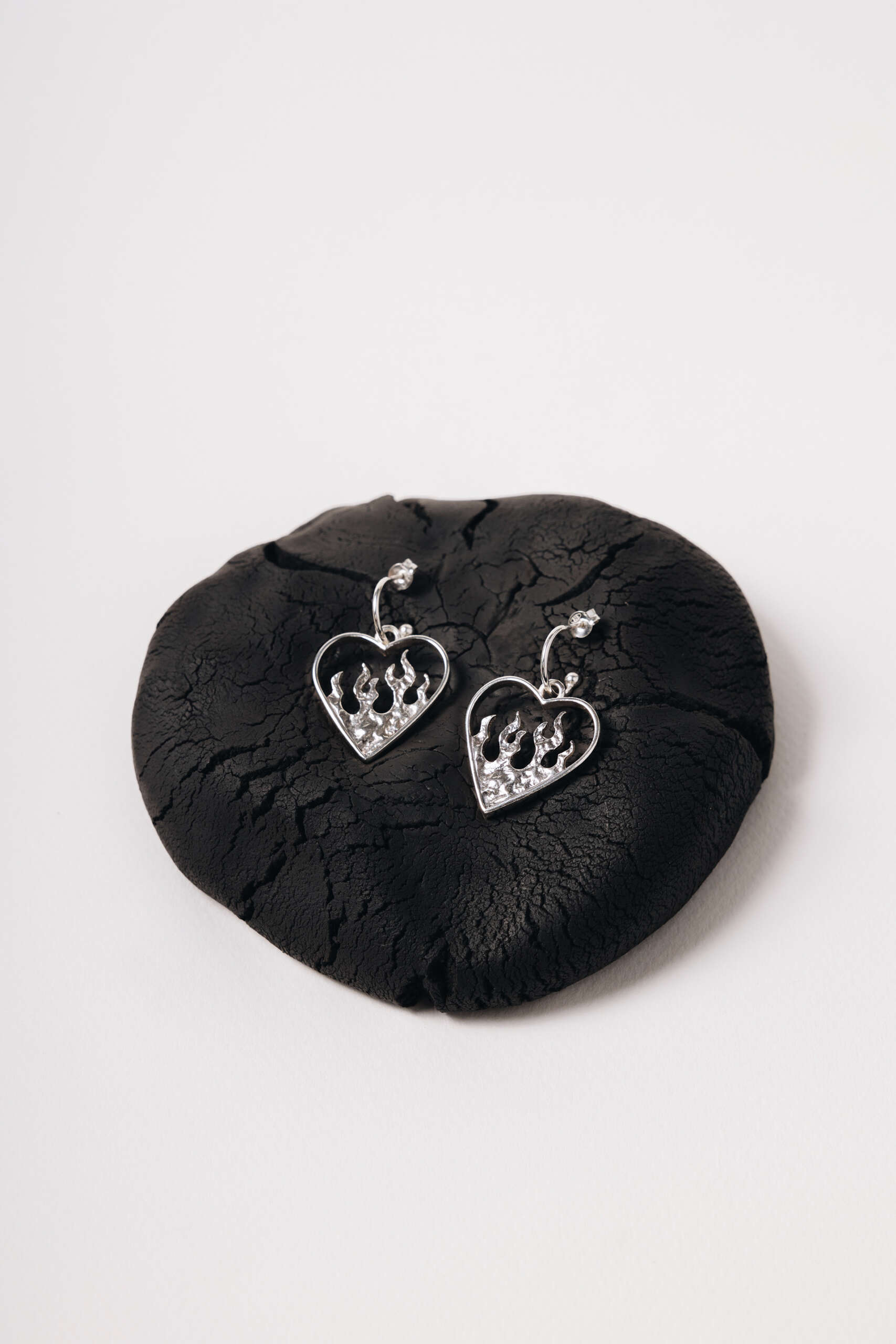 Eros Earrings - Rock Beats Paper